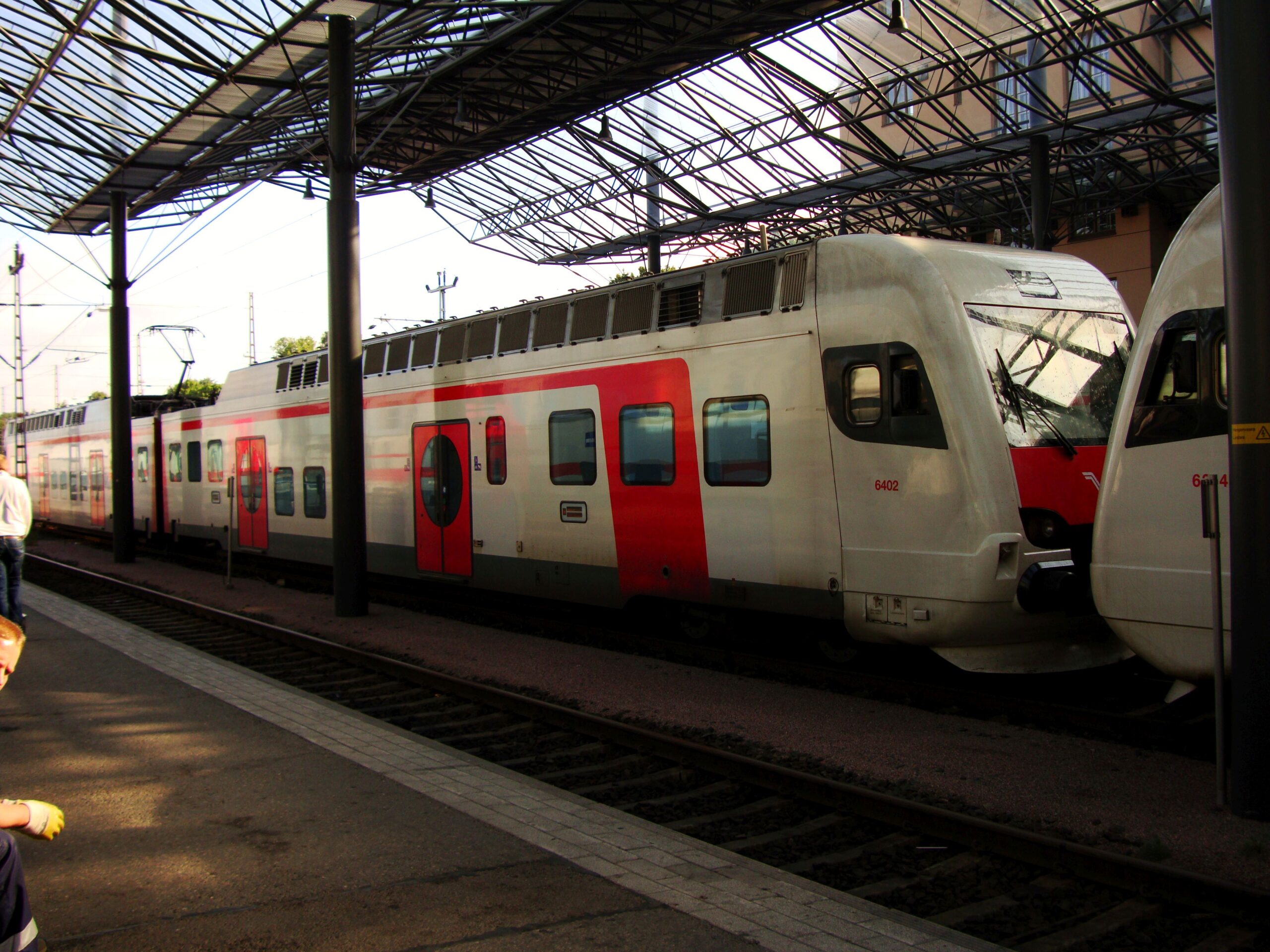 Eine Nachtfahrt mit der "Finnenbahn" von Rovaniemi nach Helsinki, mit dem Bus weiter zum Flughafen ...